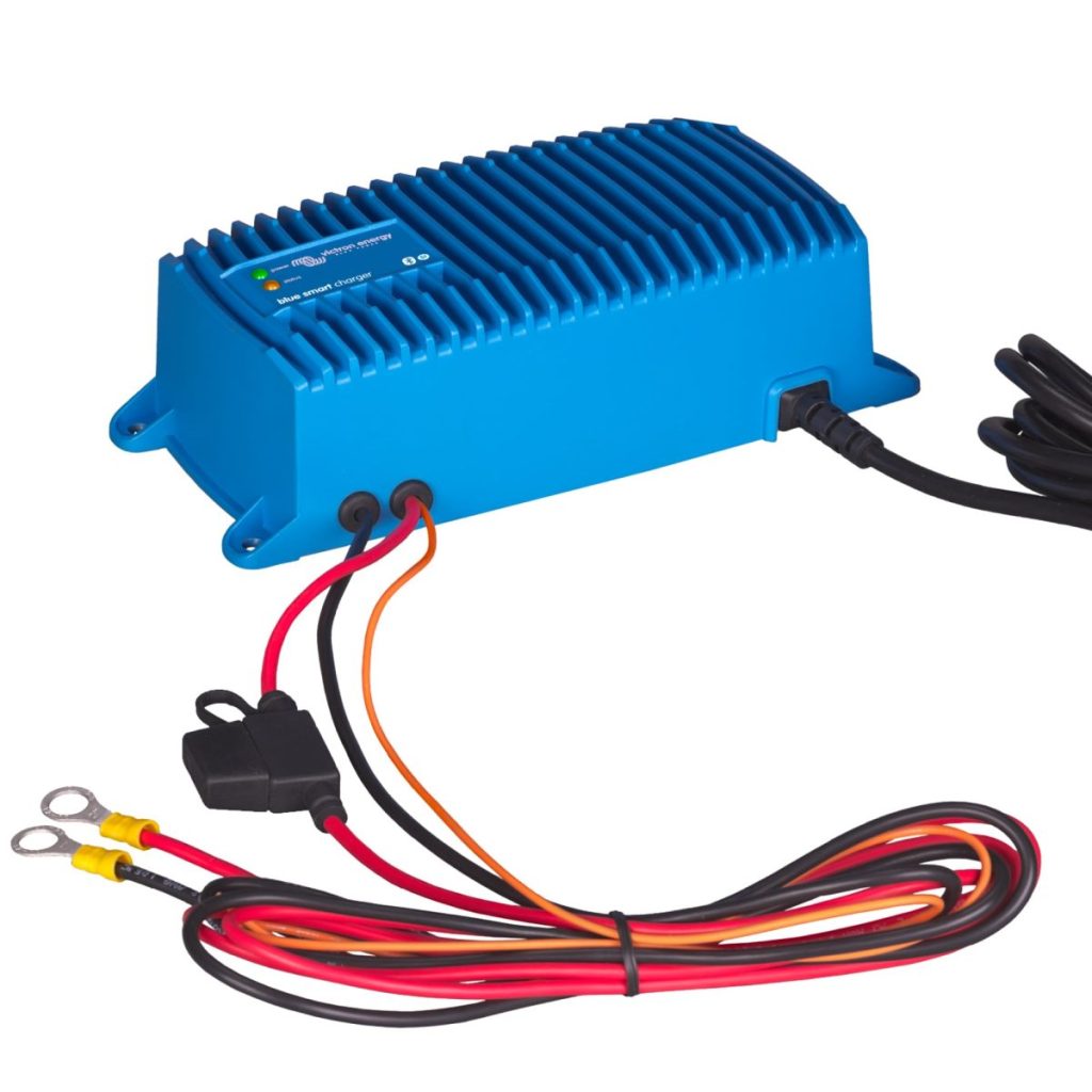 Chargeur batterie camping-car Victron Blue Smart IP67 12V 13A