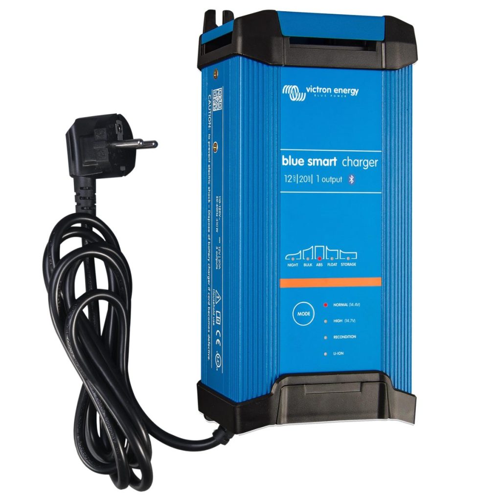 Chargeur batterie décharge lente Victron Blue Smart IP22 12V